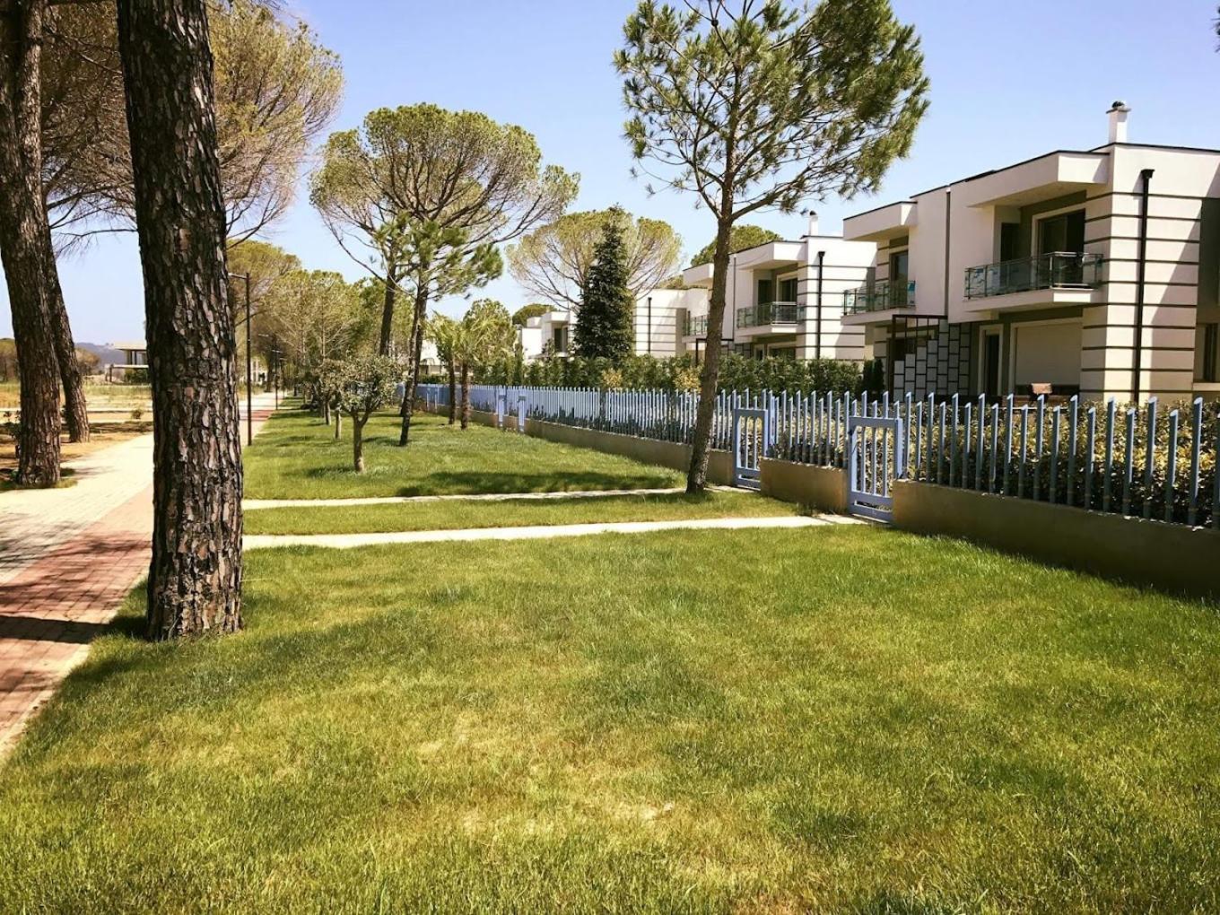 Villa Eden 111, Perla Resort, Bay Of Lalzi Durres Bagian luar foto